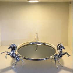 3 Atlı Gümüş Tepsi